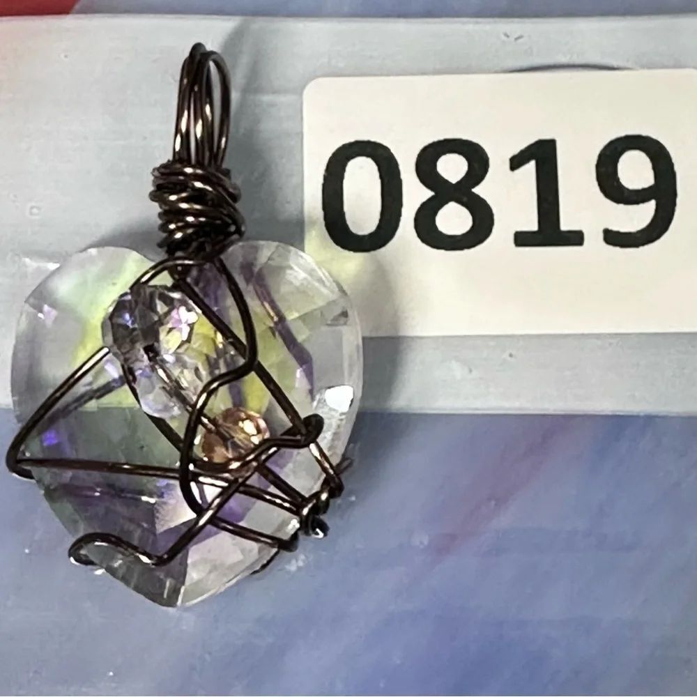 Collage Heart Crystal Glass Pendant Handmade Prism Necklace with faceted OOAK - Picture 11 of 12